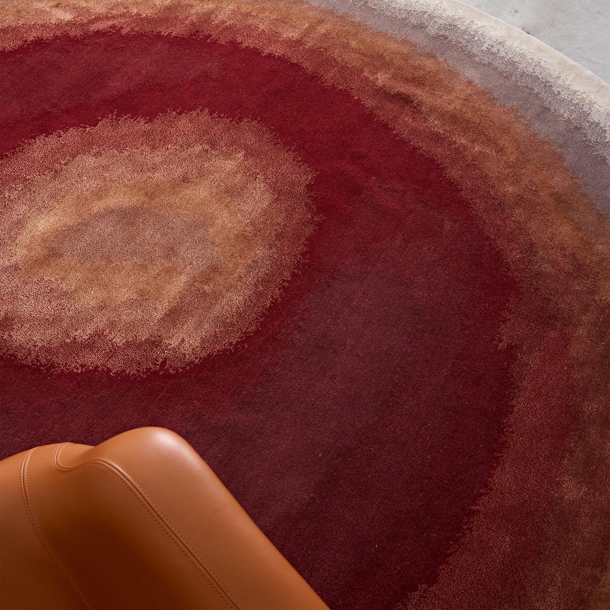 Gradient | Ruby - Tappeti Fine Handcrafted Rugs + Carpets